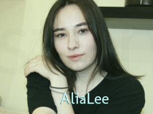 AliaLee Straponles