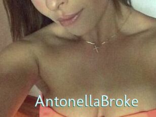 AntonellaBroke