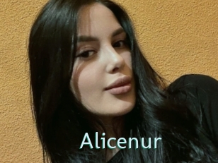 alicenur Straponles