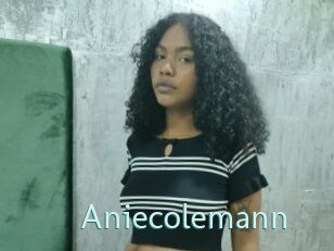 aniecolemann Straponles