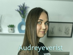 audreyeverist Straponles