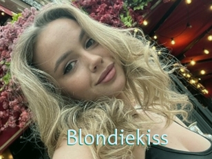 Blondiekiss