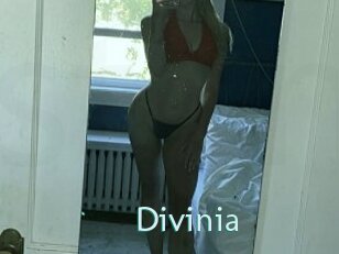 Divinia