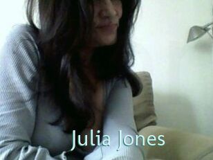 Julia_Jones