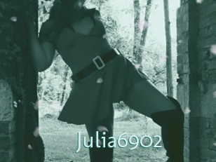 Julia6902