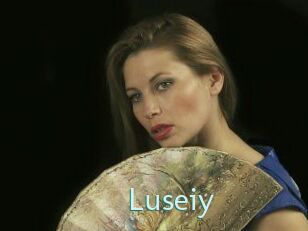 luseiy Straponles