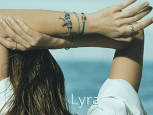 lyra Straponles