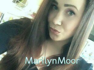 MarilynMoor Straponles