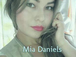 Mia_Daniels