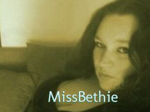 MissBethie Straponles