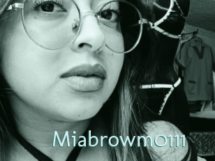 Miabrowm0111