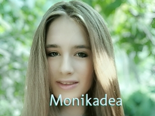 monikadea Straponles