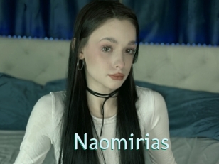 naomirias Straponles