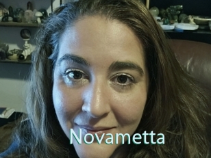 novametta Straponles