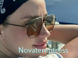novatemptress Straponles