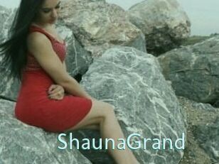 ShaunaGrand Straponles