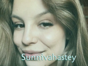 sunnivahastey Straponles