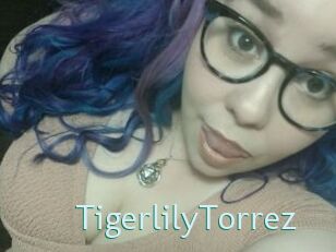 TigerlilyTorrez Straponles