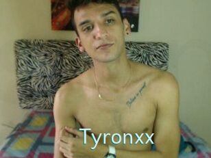 Tyronxx