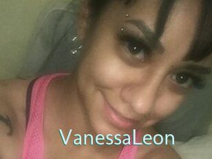 VanessaLeon Straponles