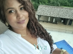 yiya Straponles
